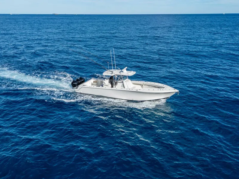 Slide: The Image of SeaVee 370z 2021 - 29