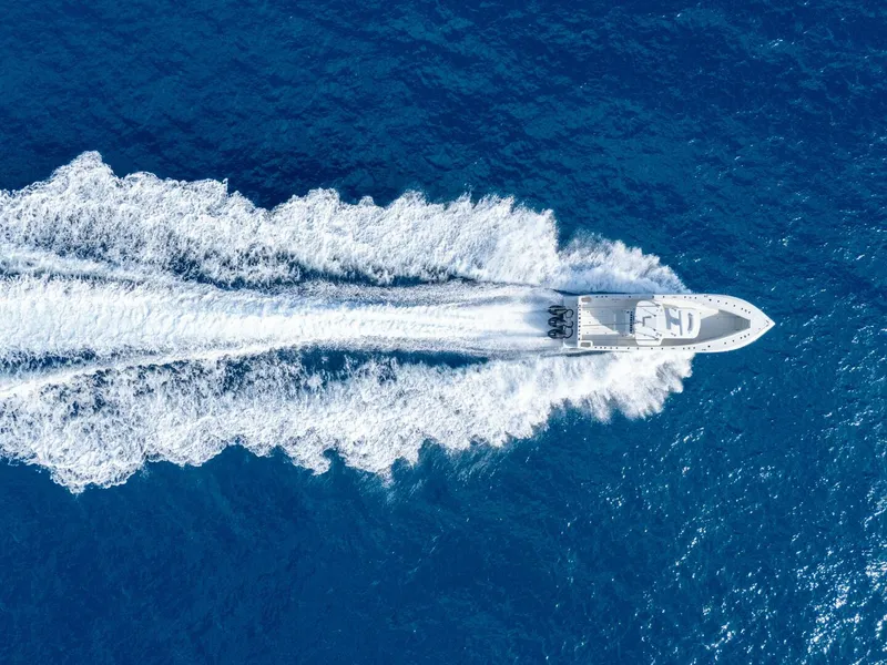 Slide: The Image of SeaVee 370z 2021 - 30