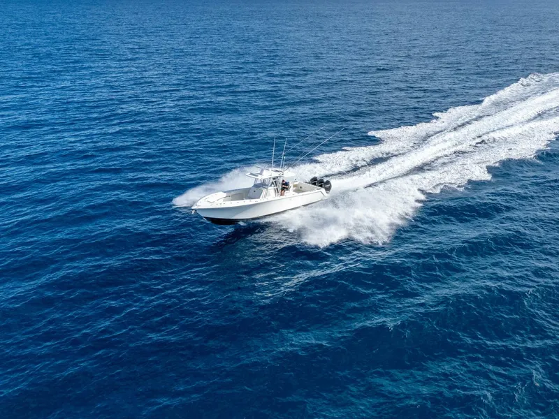 Slide: The Image of SeaVee 370z 2021 - 31