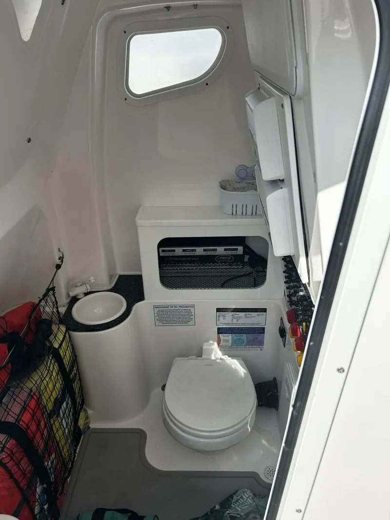 Slide: The Image of Sea Fox 288 Commander 2021 - 16