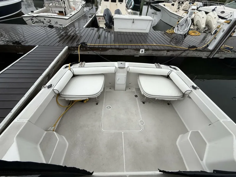 Slide: The Image of Back Cove 26 Hardtop Express 2005 - 23