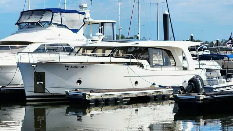 The Image of Greenline 40 Hybrid 2022 - 0