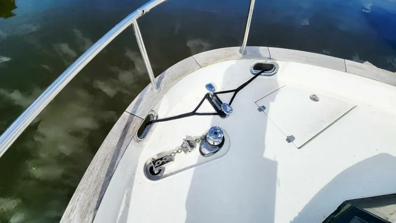 Slide: The Image of Greenline 40 Hybrid 2022 - 8