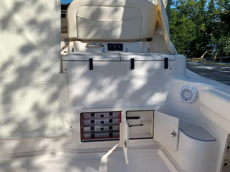 Slide: The Image of Grady-White Express 370 2015 - 6