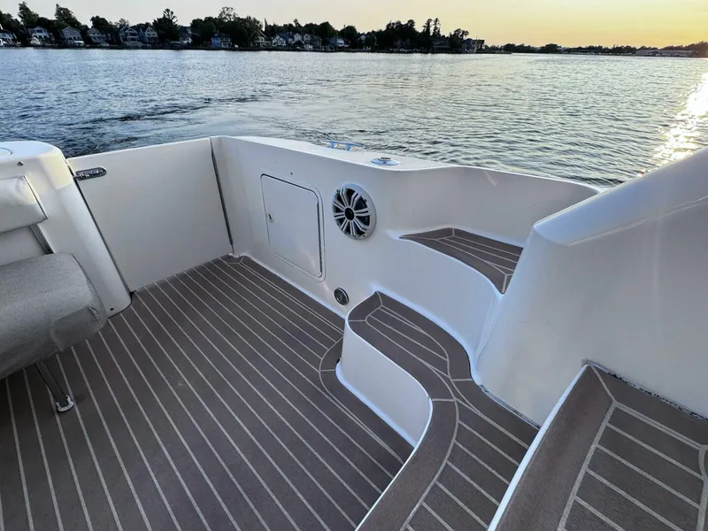 Slide: The Image of Sea Ray 450 Express Bridge 2000 - 18