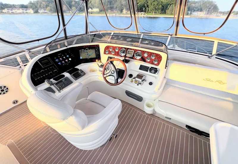 Slide: The Image of Sea Ray 450 Express Bridge 2000 - 30