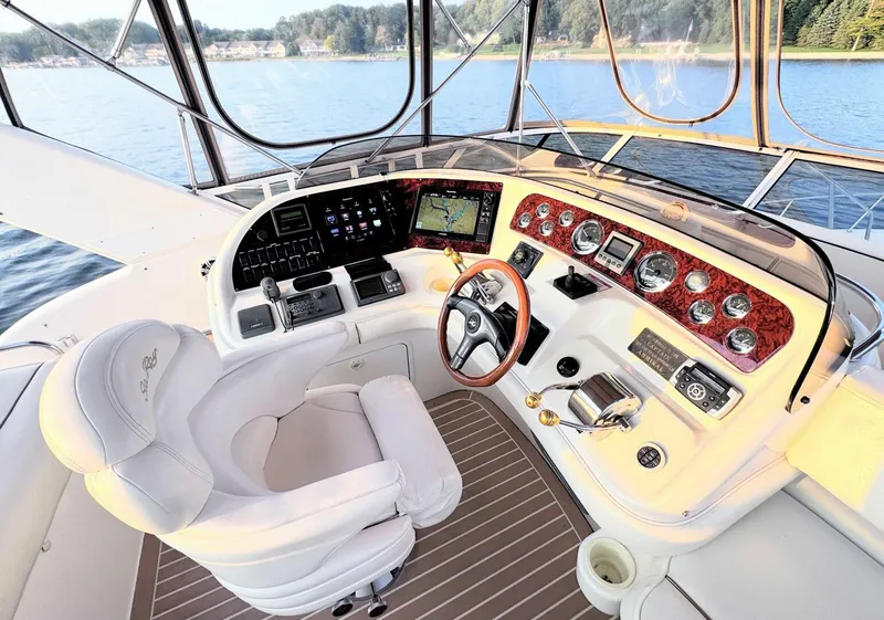 Slide: The Image of Sea Ray 450 Express Bridge 2000 - 31