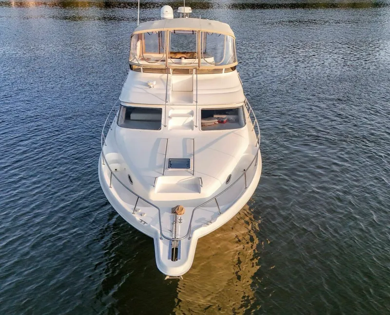 Slide: The Image of Sea Ray 450 Express Bridge 2000 - 4