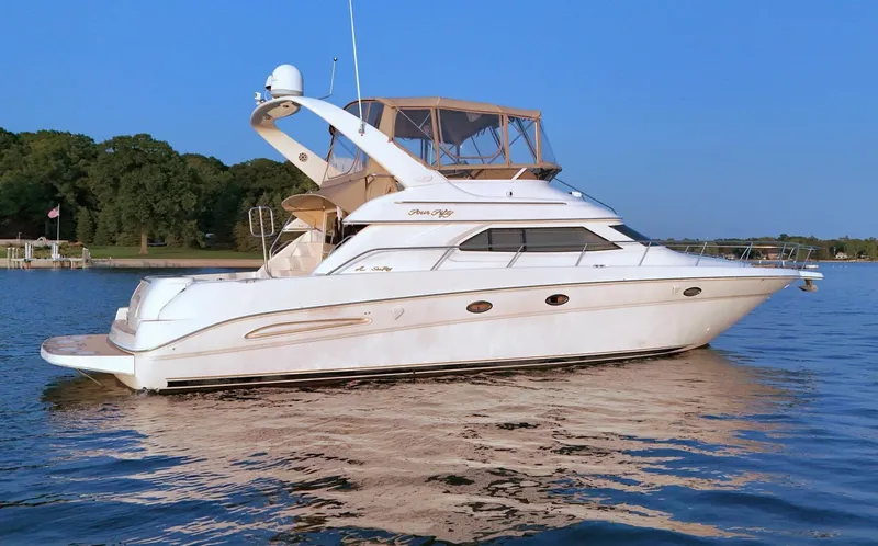Slide: The Image of Sea Ray 450 Express Bridge 2000 - 60
