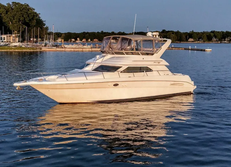 Slide: The Image of Sea Ray 450 Express Bridge 2000 - 8