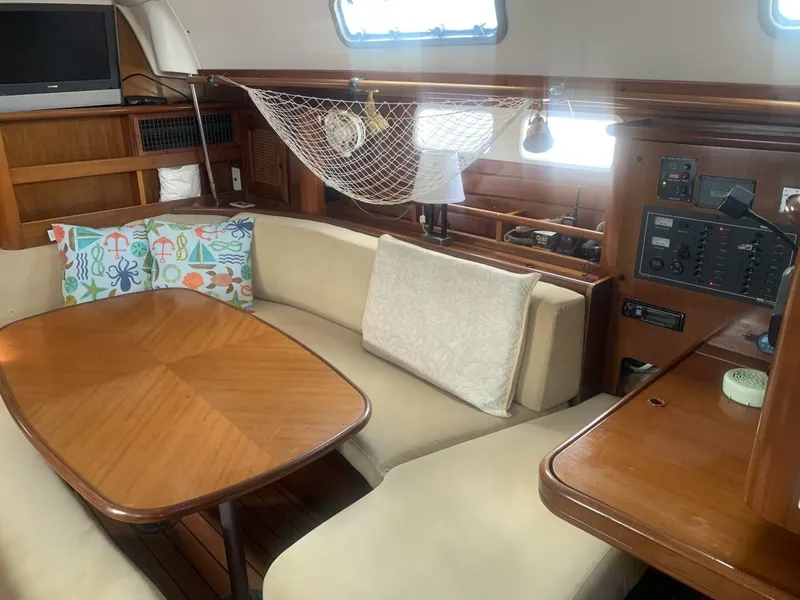 Slide: The Image of Beneteau 463 1998 - 20