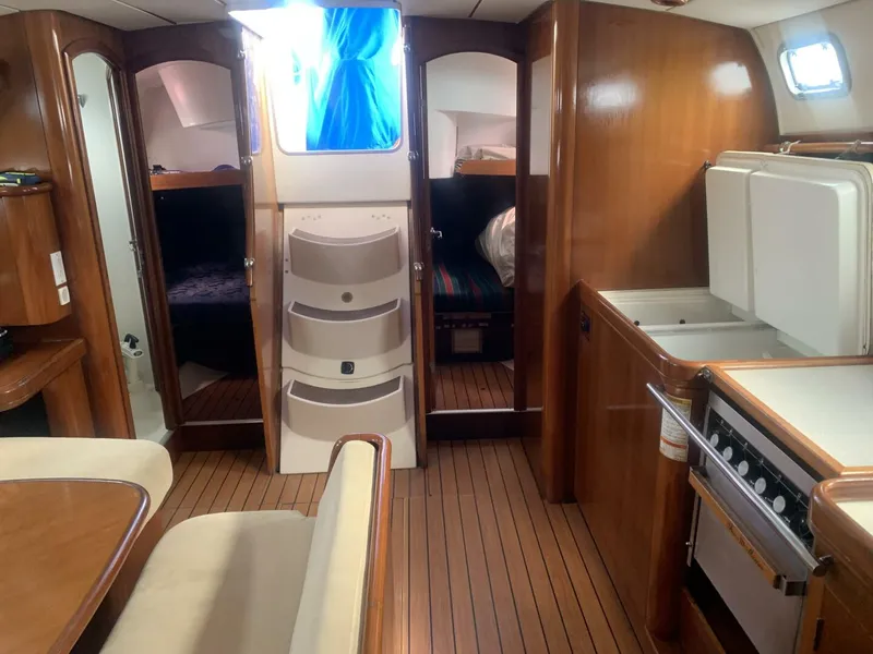 Slide: The Image of Beneteau 463 1998 - 27
