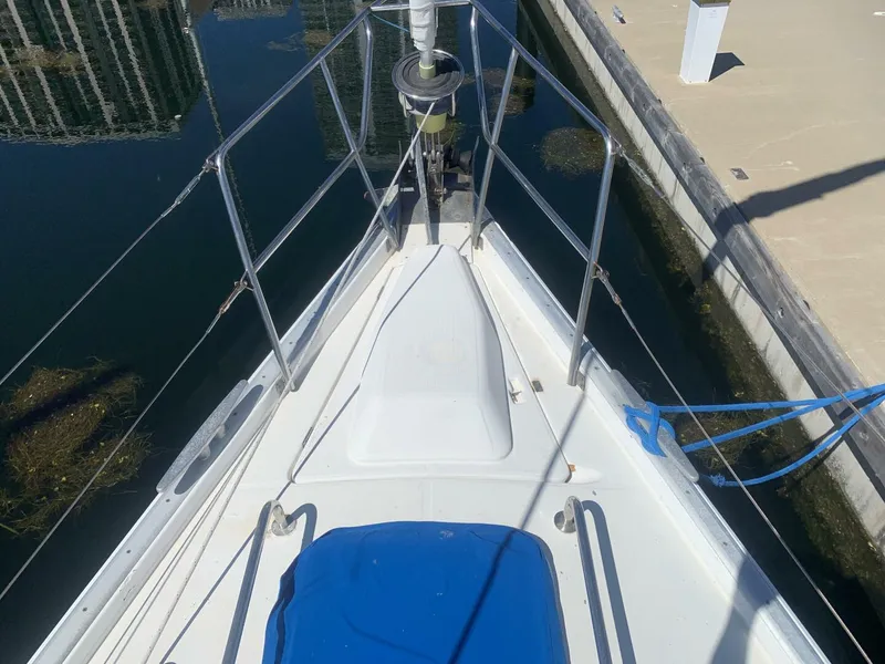 Slide: The Image of Beneteau 463 1998 - 5