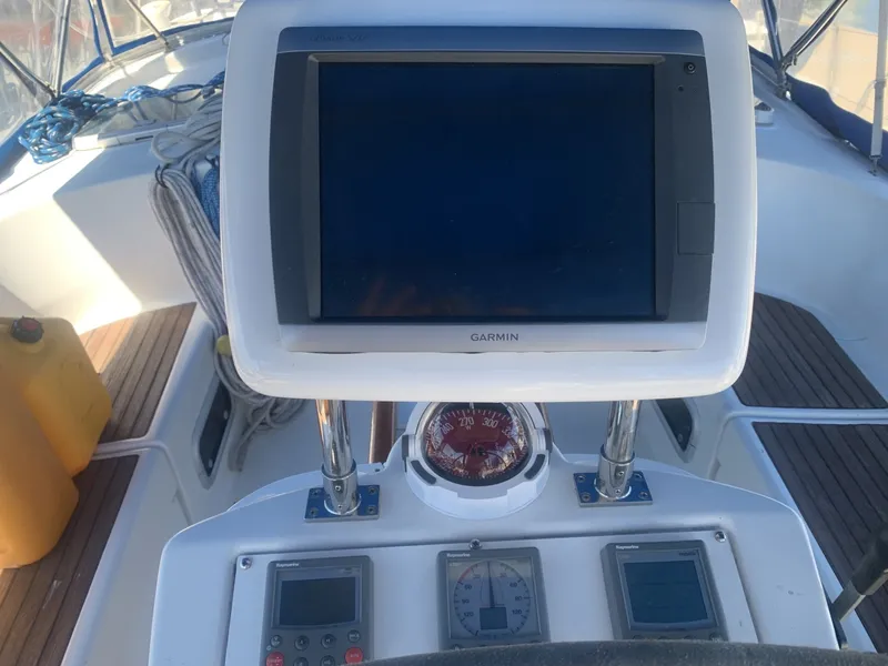 Slide: The Image of Beneteau 463 1998 - 8
