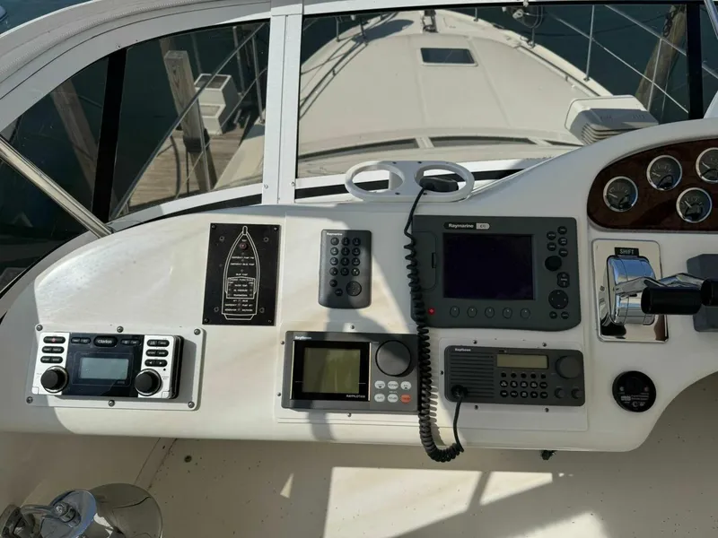 Slide: The Image of Sea Ray 420 Aft Cabin 1999 - 6