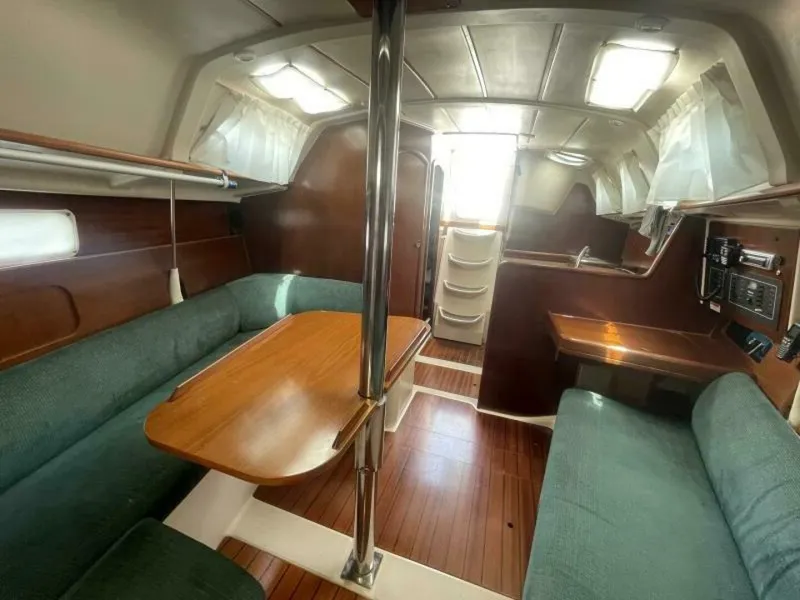 Slide: The Image of Beneteau Oceanis 321 1999 - 11
