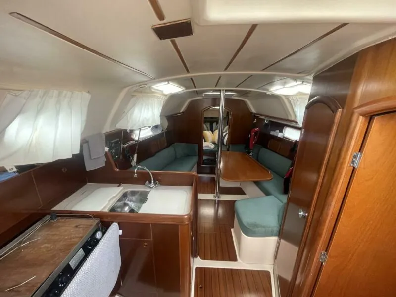 Slide: The Image of Beneteau Oceanis 321 1999 - 7