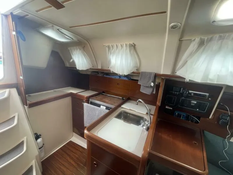 Slide: The Image of Beneteau Oceanis 321 1999 - 8