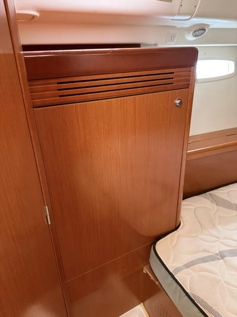 Slide: The Image of Beneteau 43 2012 - 102