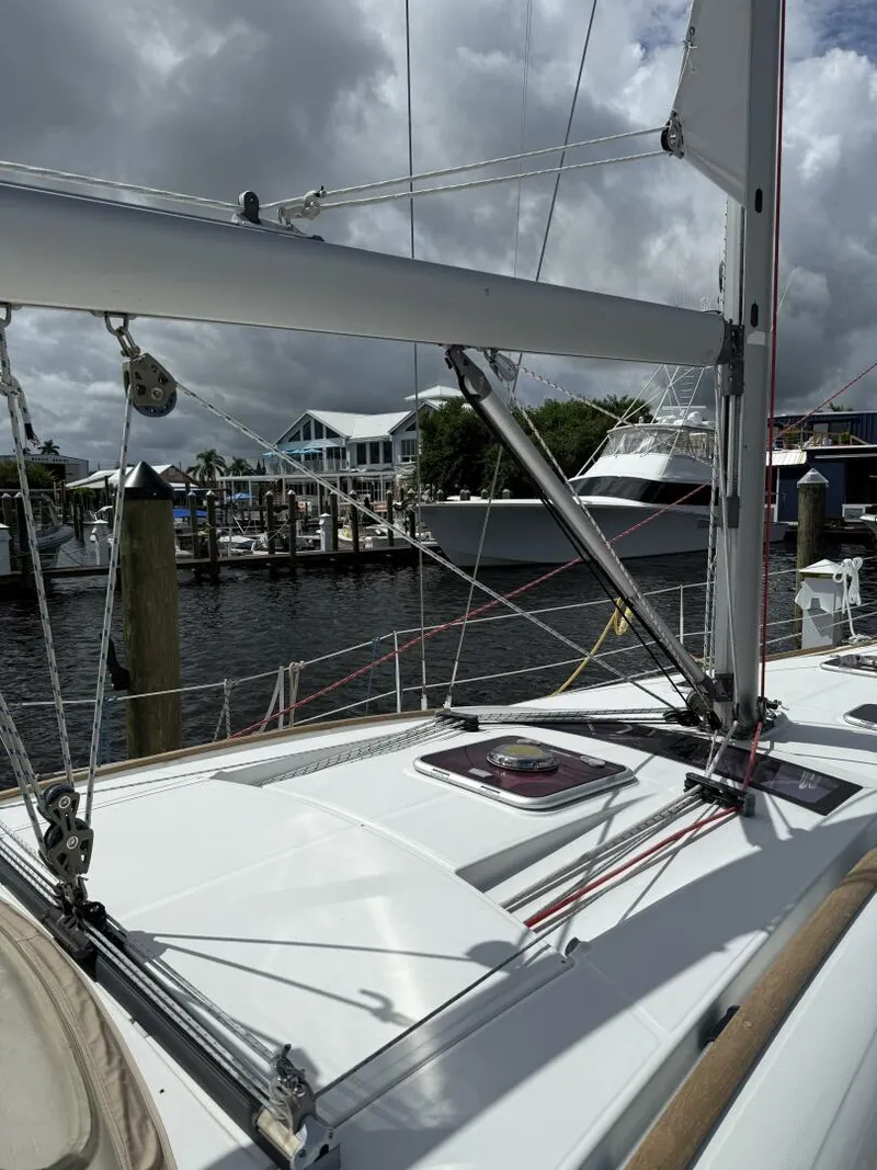 Slide: The Image of Beneteau 43 2012 - 16