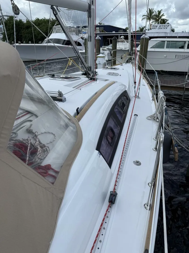 Slide: The Image of Beneteau 43 2012 - 21