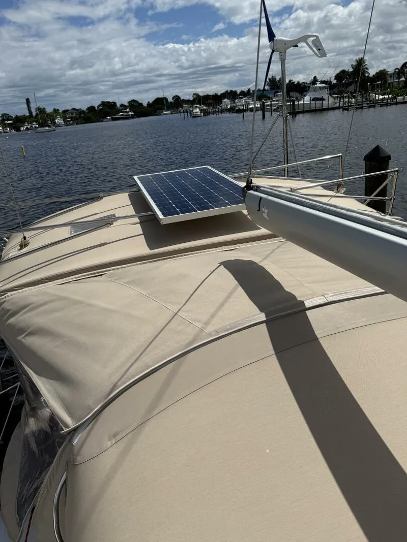 Slide: The Image of Beneteau 43 2012 - 24
