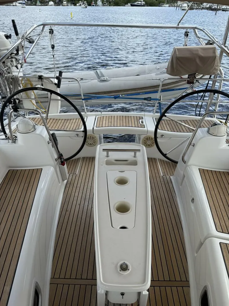 Slide: The Image of Beneteau 43 2012 - 31