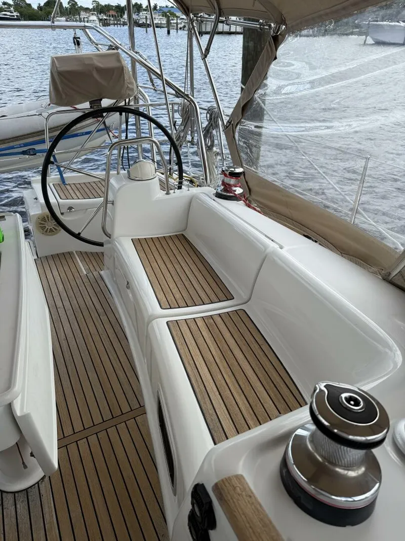 Slide: The Image of Beneteau 43 2012 - 34