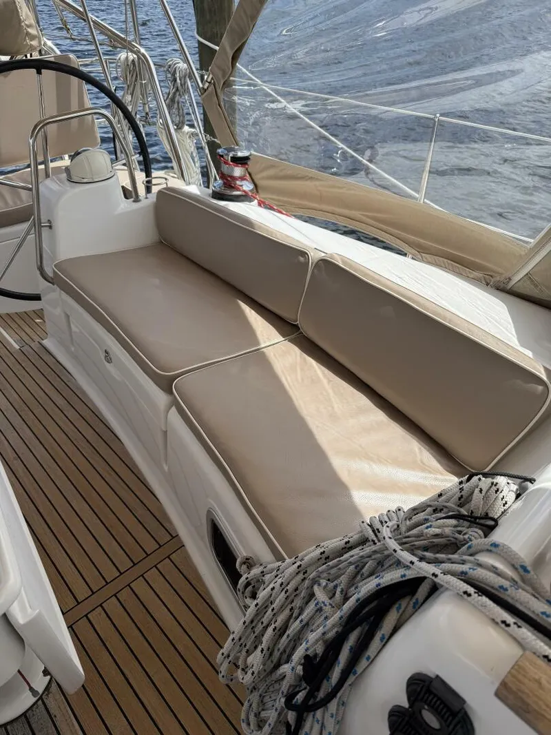 Slide: The Image of Beneteau 43 2012 - 50