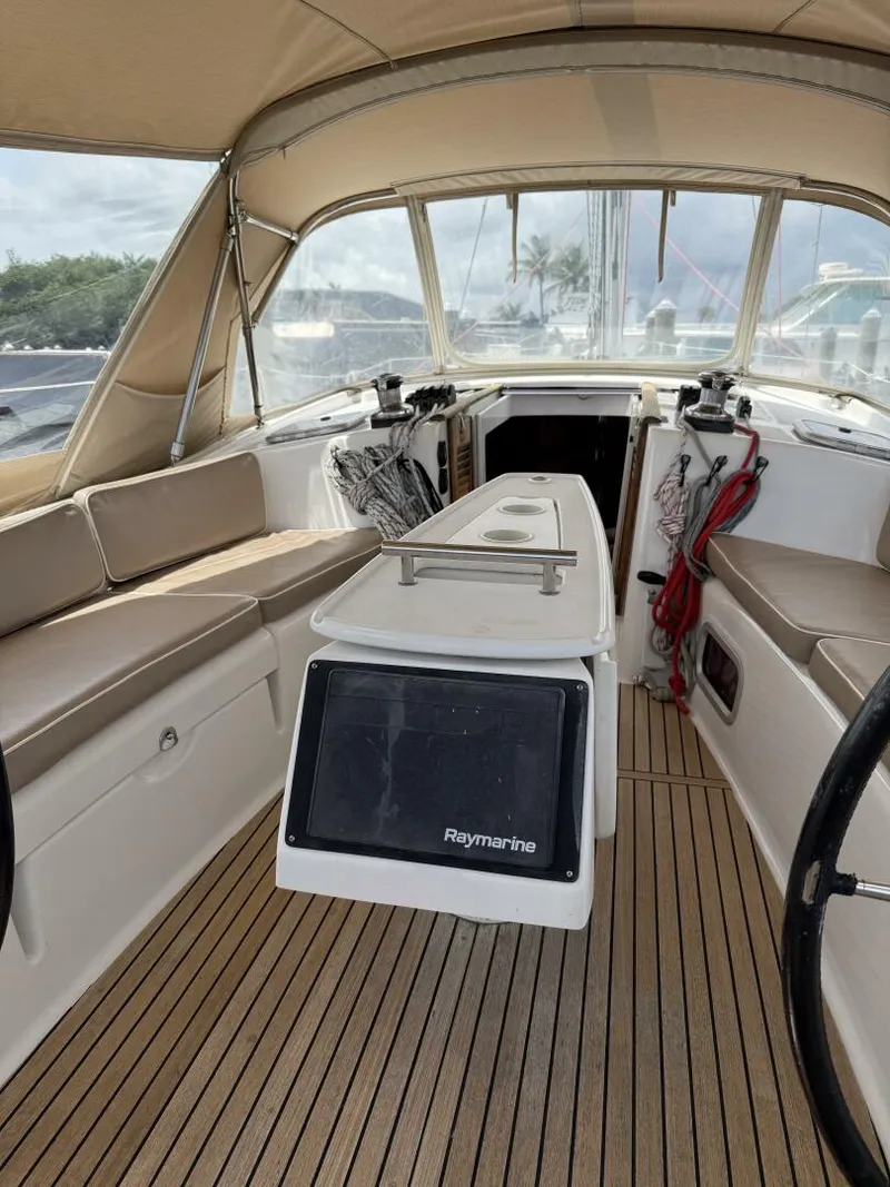 Slide: The Image of Beneteau 43 2012 - 51