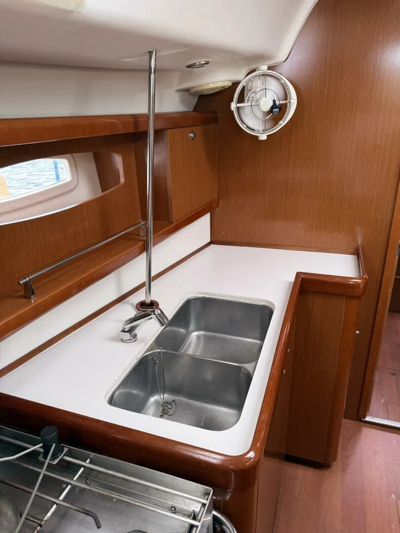 Slide: The Image of Beneteau 43 2012 - 78
