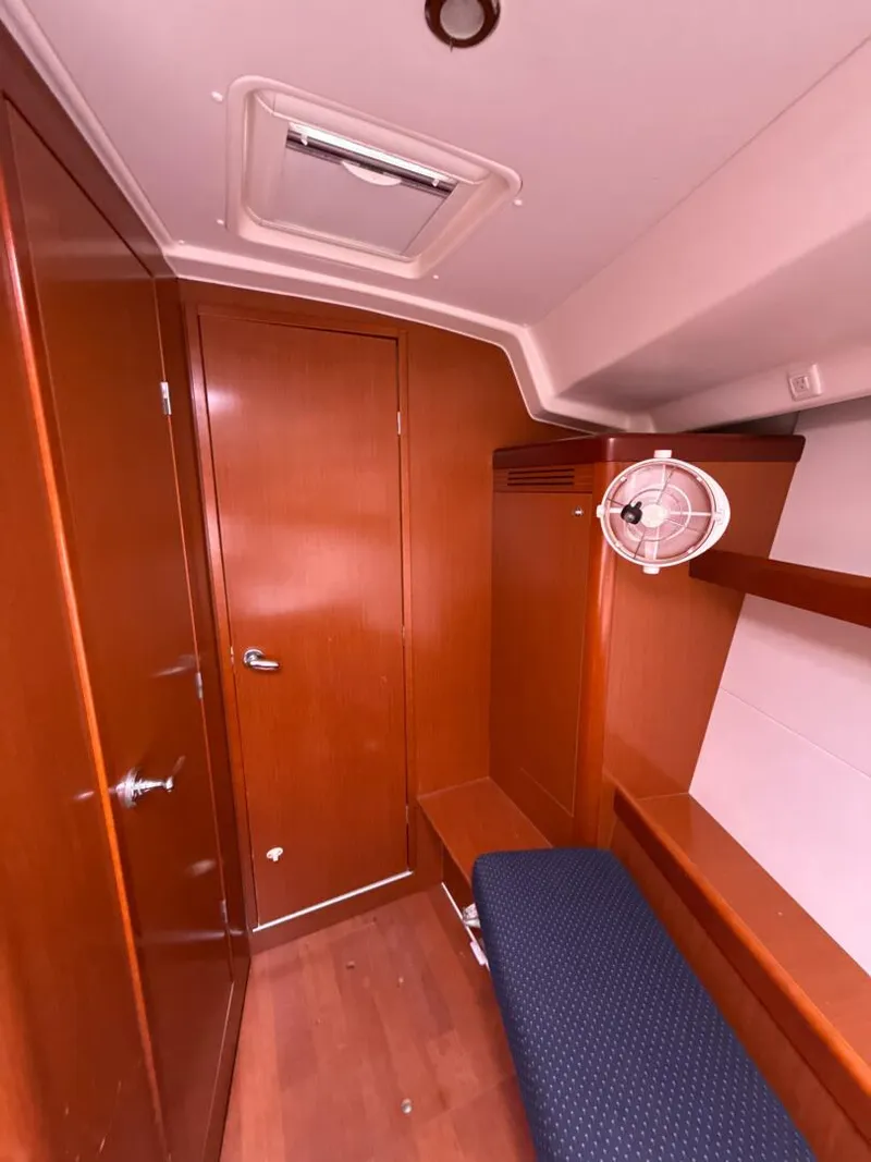 Slide: The Image of Beneteau 43 2012 - 87