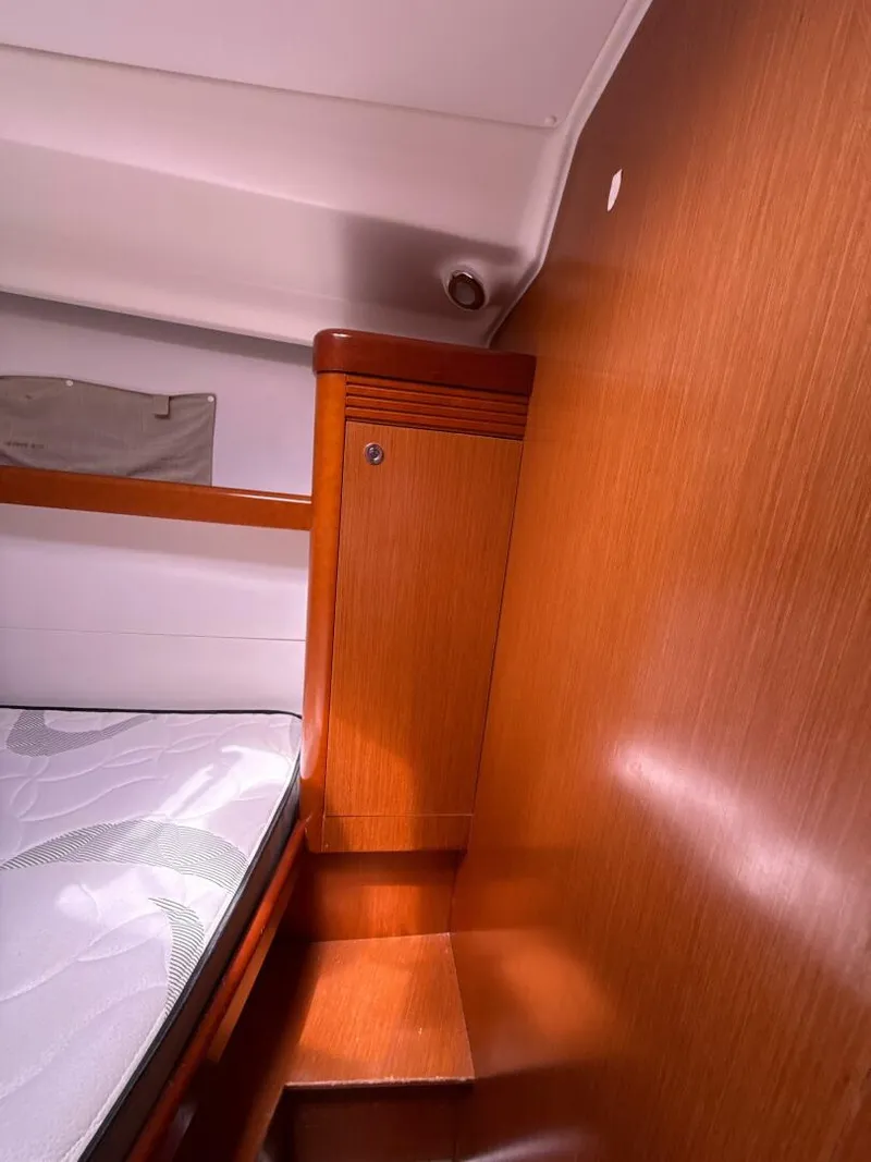 Slide: The Image of Beneteau 43 2012 - 89