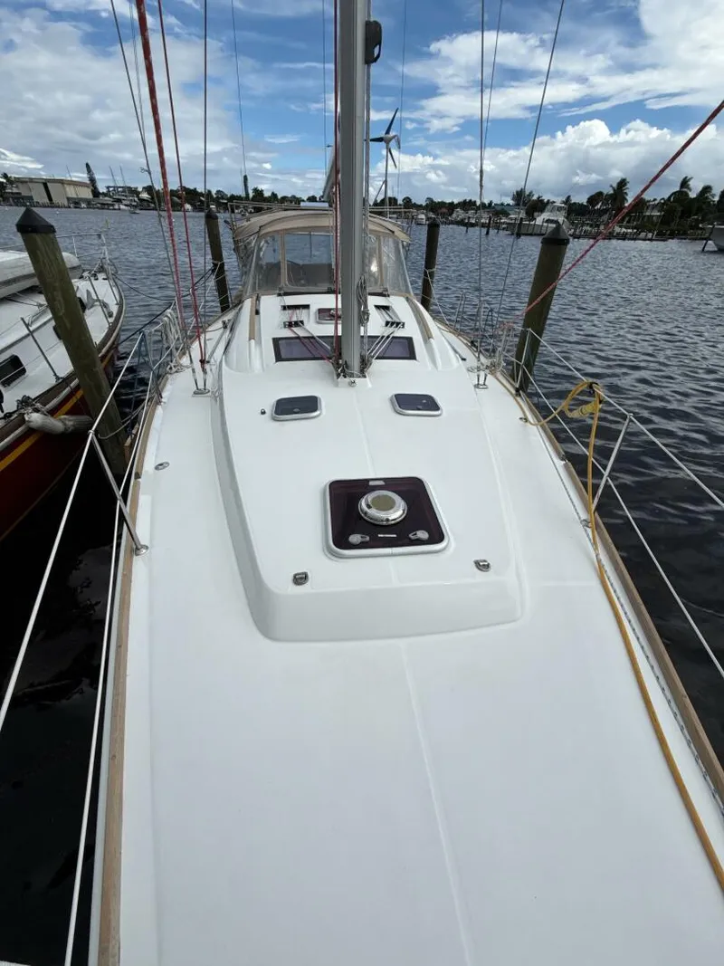 Slide: The Image of Beneteau 43 2012 - 9