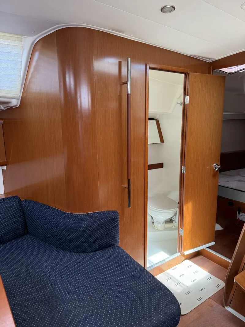 Slide: The Image of Beneteau 43 2012 - 94