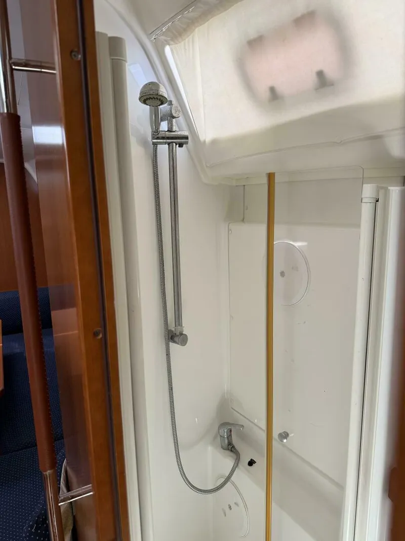 Slide: The Image of Beneteau 43 2012 - 98