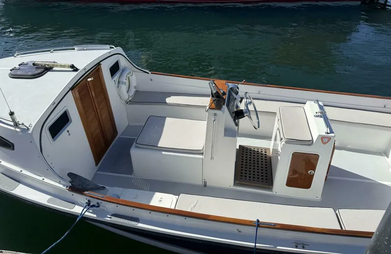 Slide: The Image of Oldport Oldport Marine 26 1996 - 4