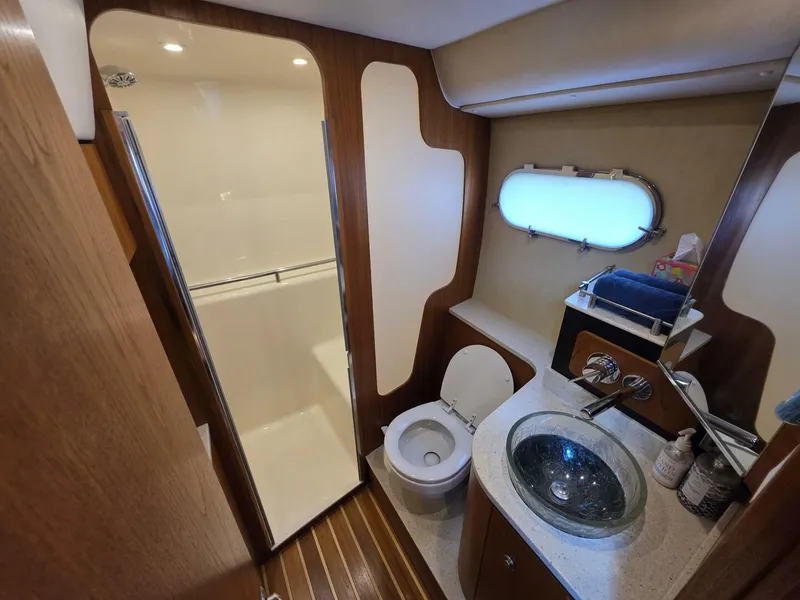 Slide: The Image of Tiara 3900 Sovran 2007 - 13
