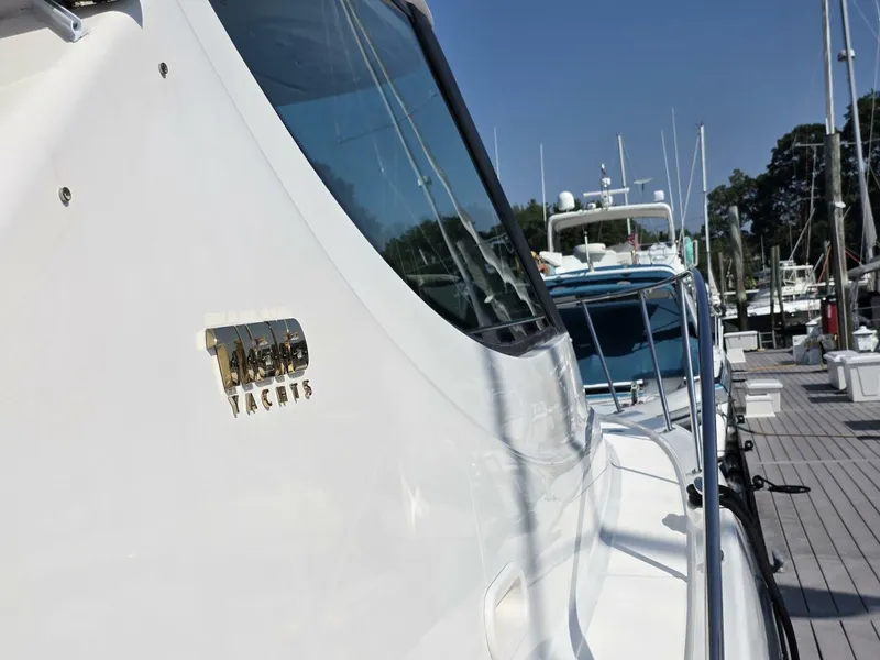 Slide: The Image of Tiara 3900 Sovran 2007 - 15