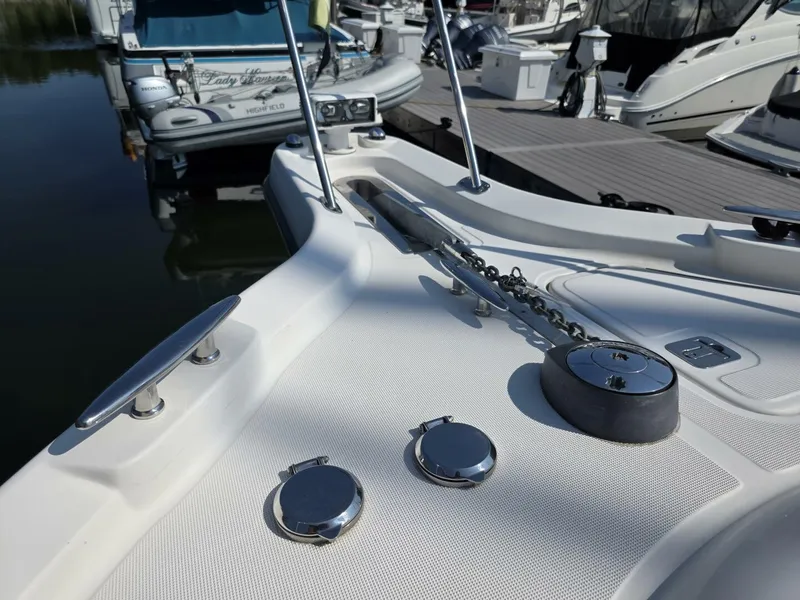 Slide: The Image of Tiara 3900 Sovran 2007 - 16
