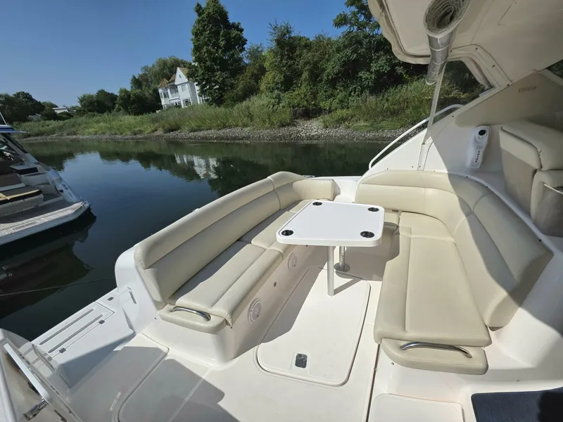 Slide: The Image of Tiara 3900 Sovran 2007 - 5