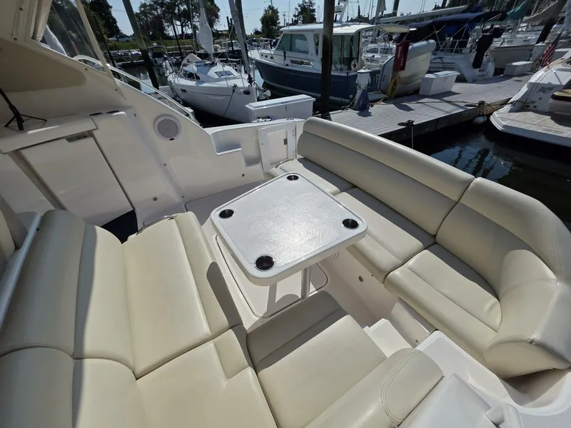 Slide: The Image of Tiara 3900 Sovran 2007 - 6