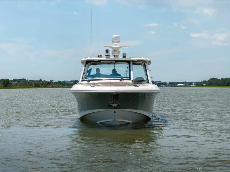 Slide: The Image of Boston Whaler 380 Realm 2022 - 2
