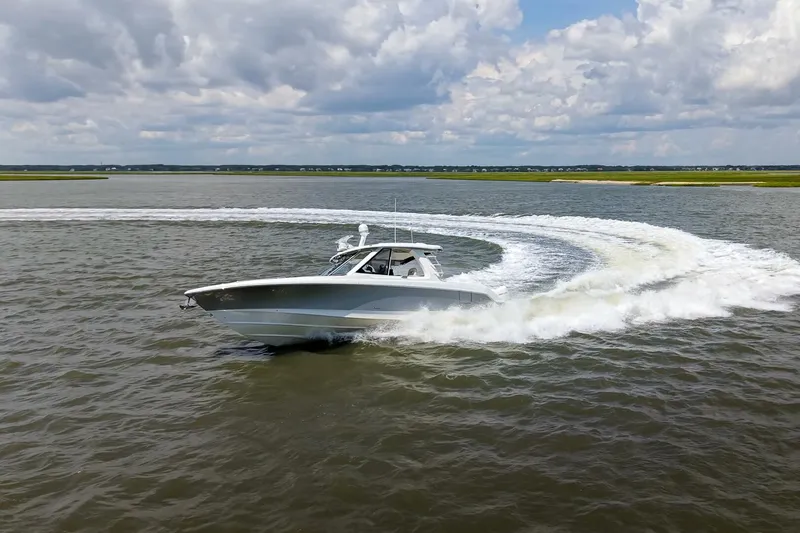 Slide: The Image of Boston Whaler 380 Realm 2022 - 39