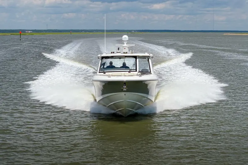 Slide: The Image of Boston Whaler 380 Realm 2022 - 40