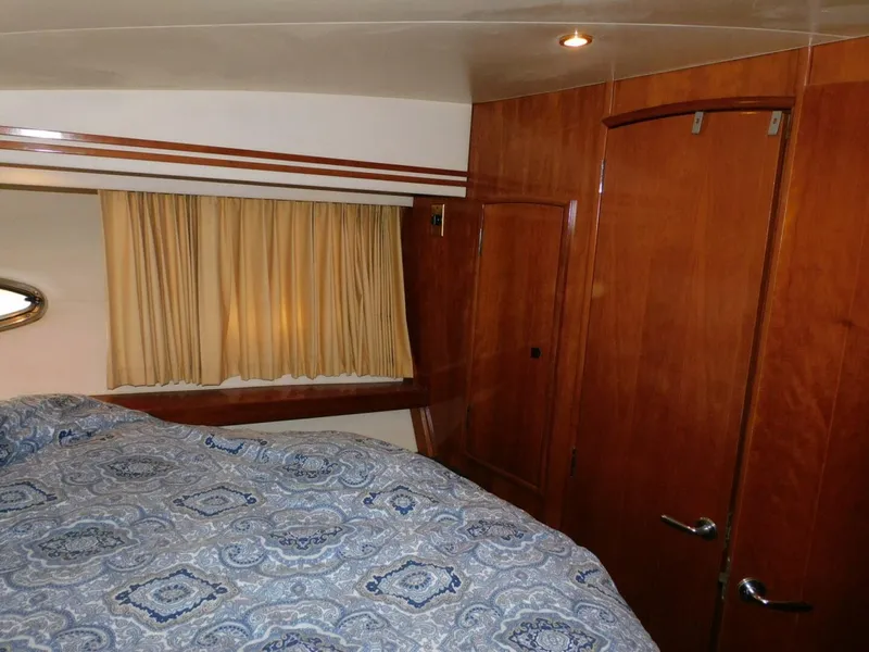 Slide: The Image of Carver Yachts 570 Voyager Pilothouse 2002 - 22