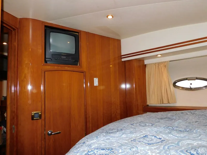 Slide: The Image of Carver Yachts 570 Voyager Pilothouse 2002 - 23