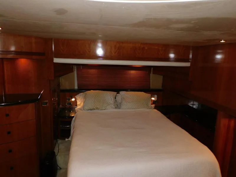 Slide: The Image of Carver Yachts 570 Voyager Pilothouse 2002 - 27