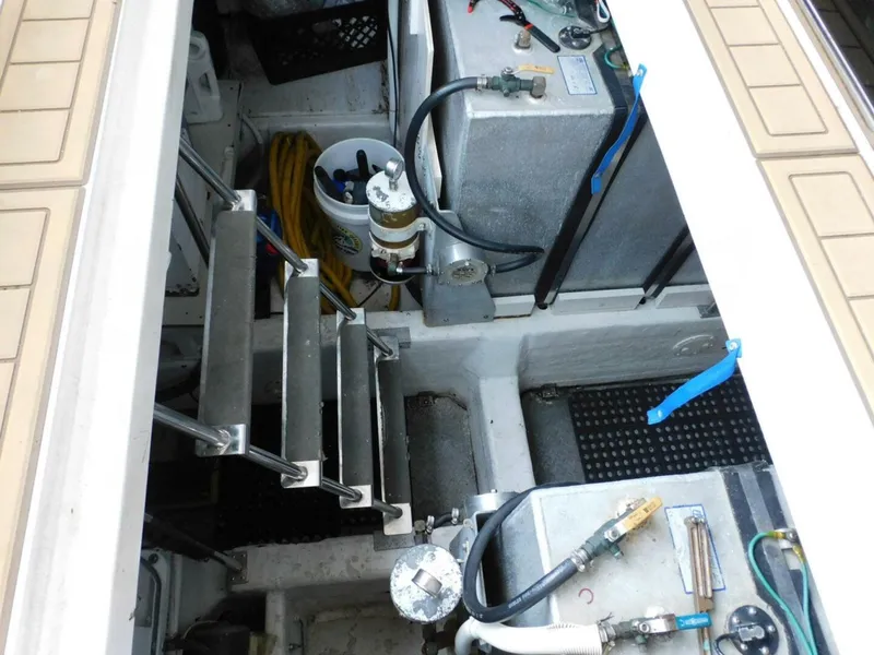 Slide: The Image of Carver Yachts 570 Voyager Pilothouse 2002 - 58