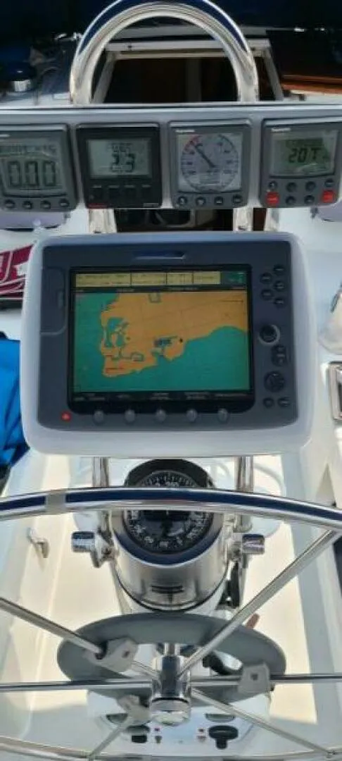 Slide: The Image of Catalina 36 MKII 1999 - 14